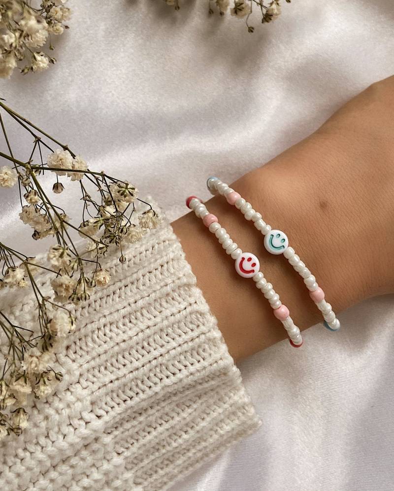 Perlenarmband "Candy Smile", Mit Smileyperlen Und Rocaillesperlen, Smileyarmband, 2000S, Geschenkidee Freundin von Perlenpastell