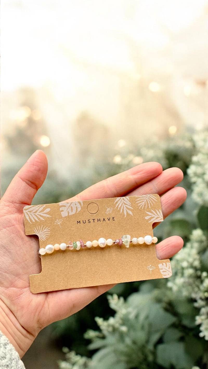 Edelsteinarmband - Boho Perlenarmband Geschenk Für Freundin Schutzstein von Perlenprinzessin