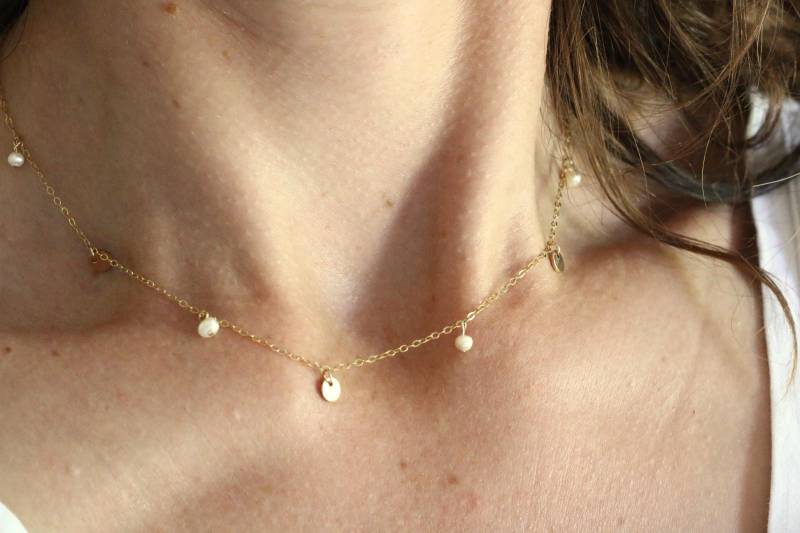 Golden Elegance Halskette - 14 Karat Gold Gefüllt, Medaillons Und Zuchtperlen von PerlesPompons