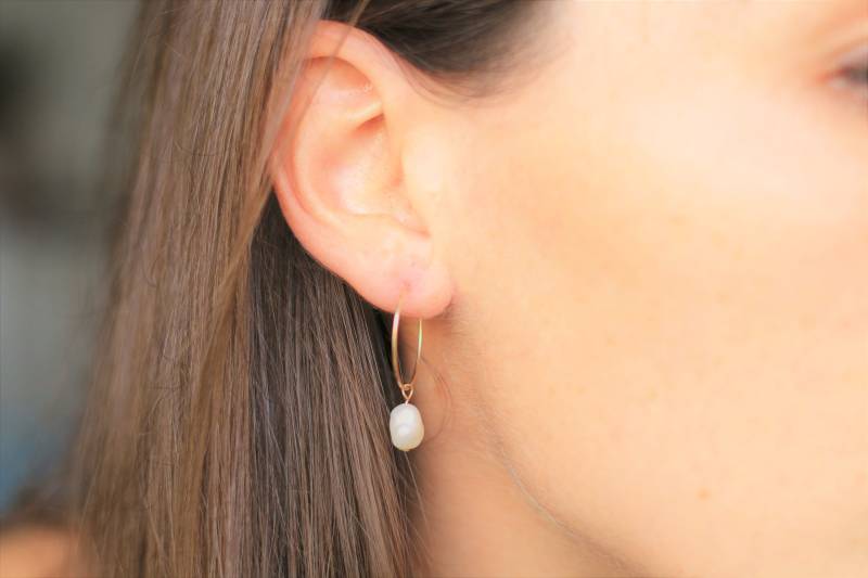 Süßwasserperlen-Creolen, Goldgefüllte Creolen, Hochzeitsohrringe, Geschenk Für Frau Süßwasserperlen-Creolen, Goldgefüllte Creolen, Hochzeitsohrringe, Geschenk Für Frau von PerlesPompons