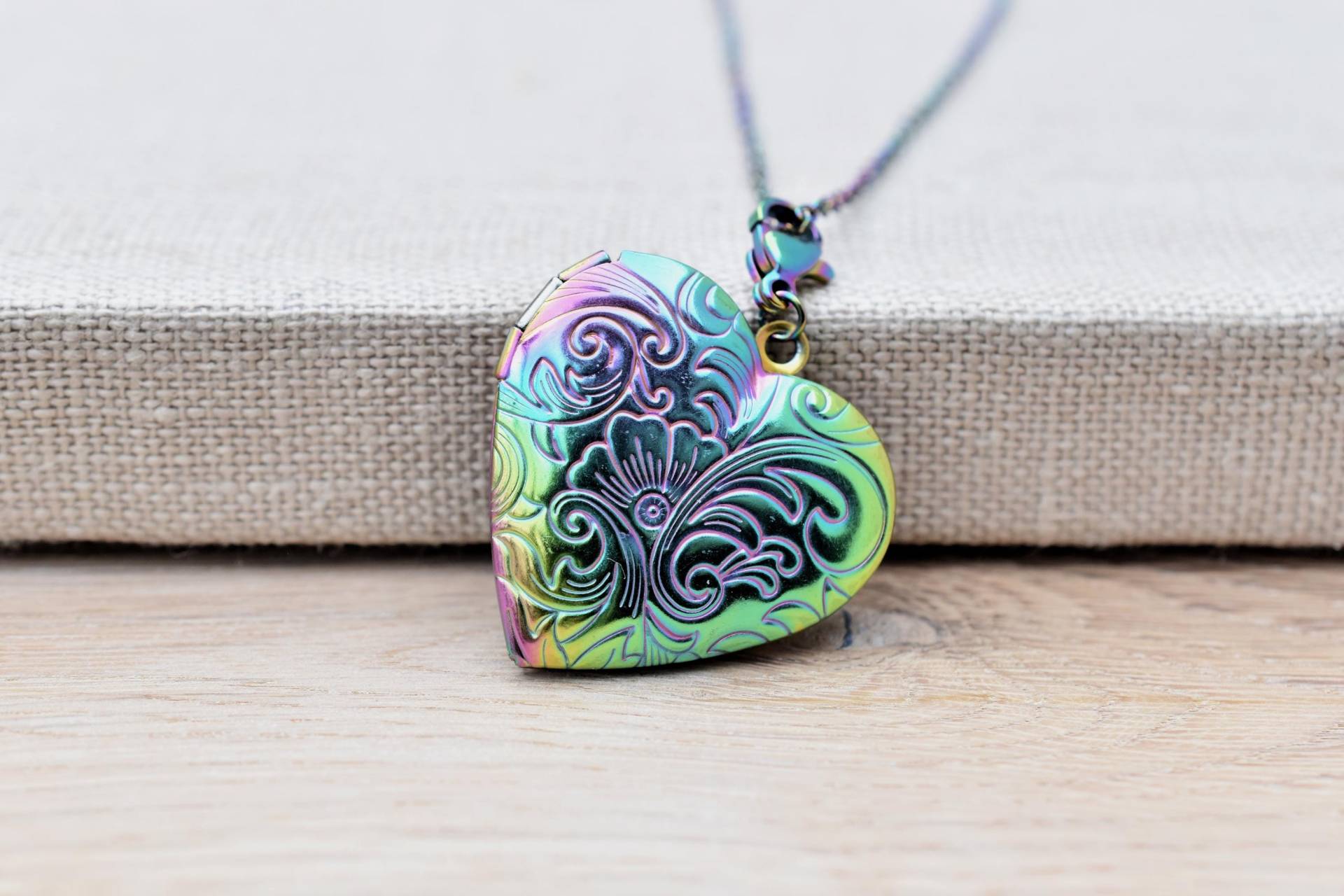 Regenbogen Herzmedaillon Aus Edelstahl Als Erinnerungsschmuck Mit Kette - Diy-Kit Zum Selbst Befüllen von Perlokraphy