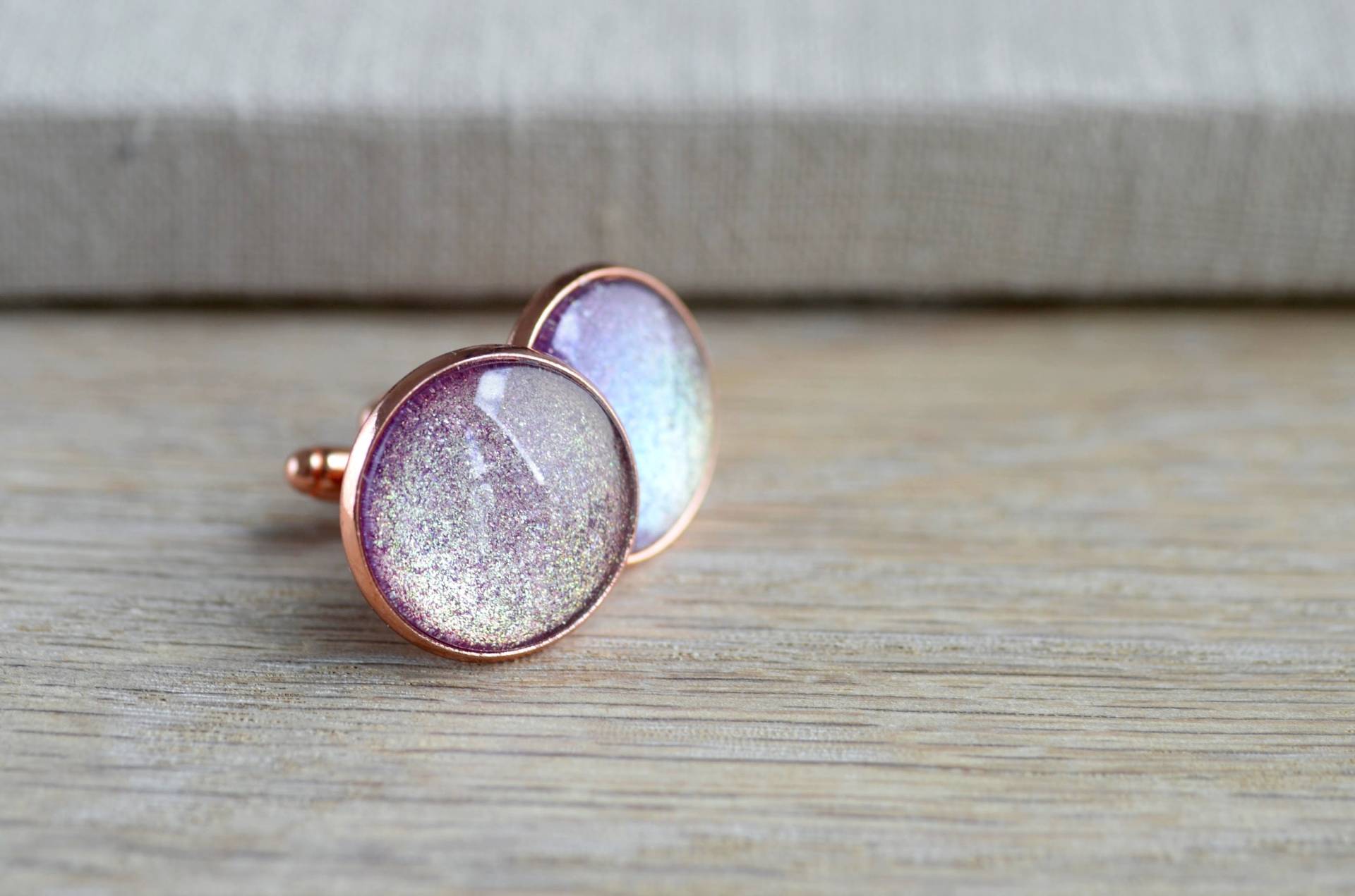 Schimmernde Manschettenknöpfe - Farbwahl Silber, Gold Oder Rosegold Mit Farblich Passendem Schmuckstein Glitzer Schimmernde Manschettenknöpfe - Farbwahl Silber, Gold Oder Rosegold Mit Farblich Passendem Schmuckstein Glitzer von Perlokraphy