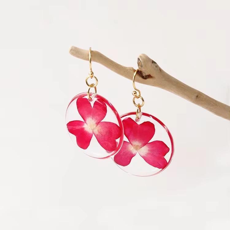 Real Flower Resin Earrings - Round 18K Gold Plated Botanical Jewelry, Boho Dangle Earrings, Handmade Gift For Her von PerpetuaByAdriana