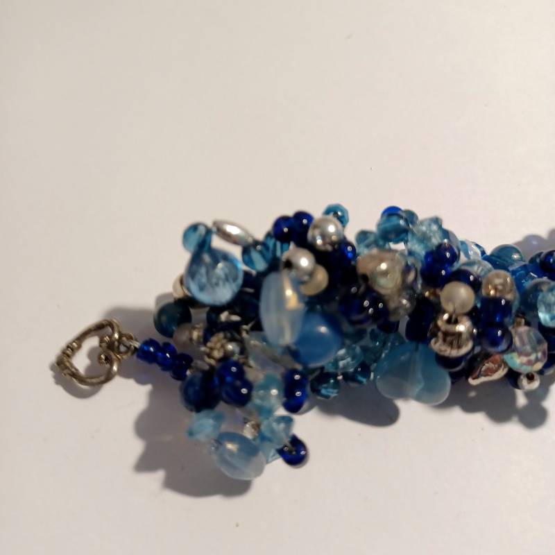 Multi Bead Blues, Klar Und Silber Armband Multi Bead Blues, Klar Und Silber Armband von PerpetualThingsUS
