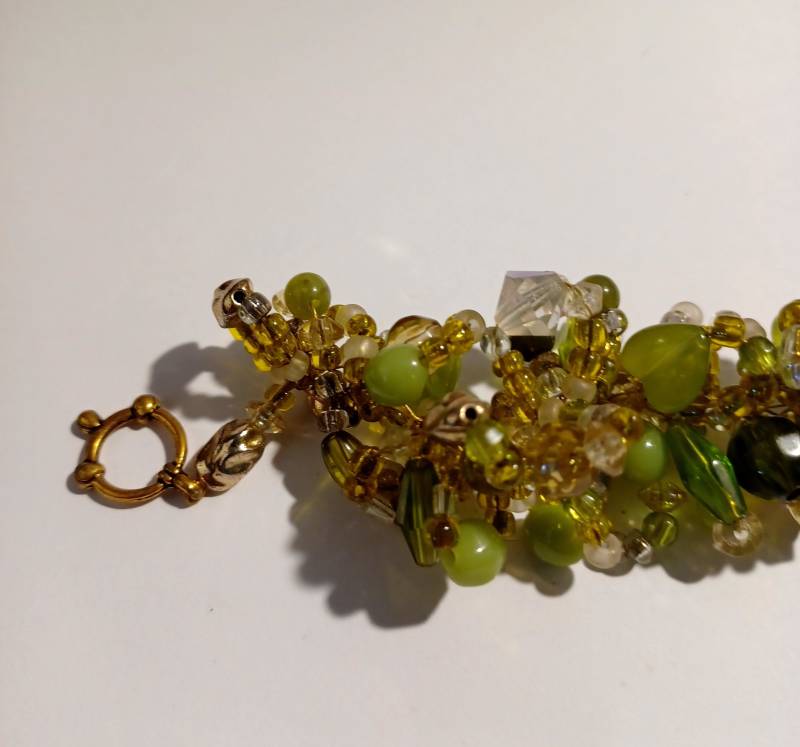 Multi Bead Licht Grüns, Klar, Topas Und Gold Armband Multi Bead Licht Grüns, Klar, Topas Und Gold Armband von PerpetualThingsUS