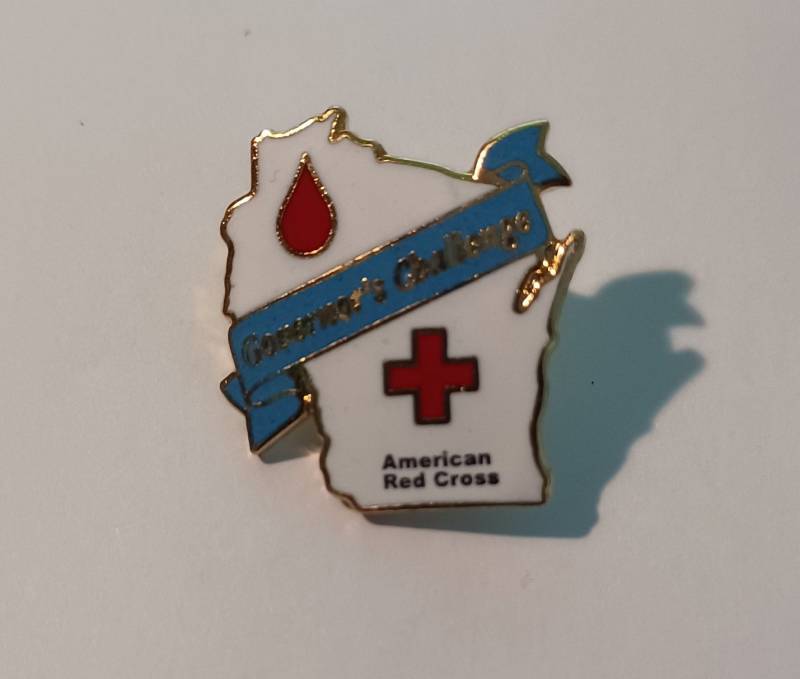 Wisconsin-Gouverneurs Challenge Red Cross State Form Revers/Hut Pin Souvenir 0382 von PerpetualThingsUS