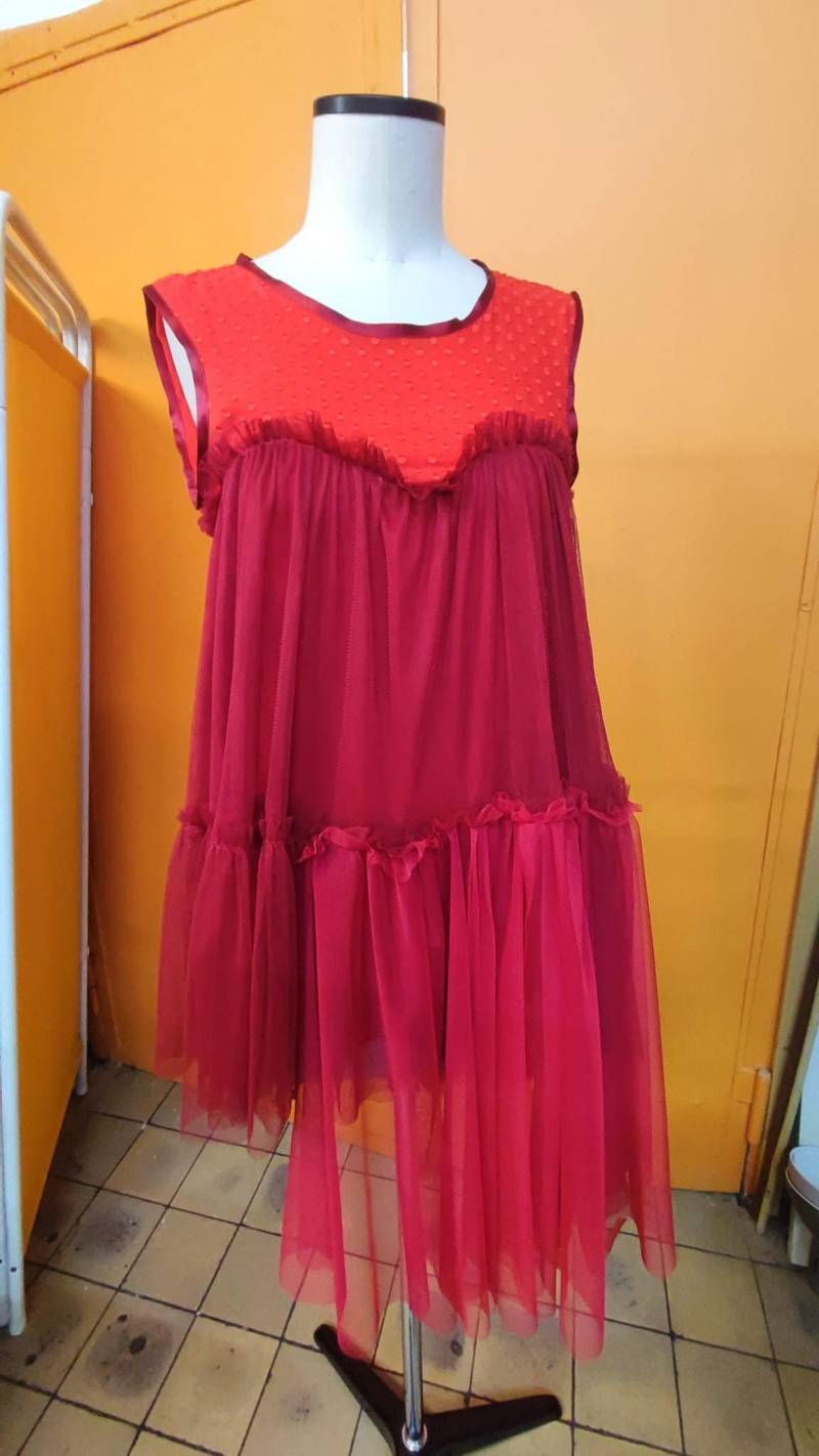 Rotes Tüll Kleid Asymetrisch, Red Tulle Dress von PersephoneAesthetic