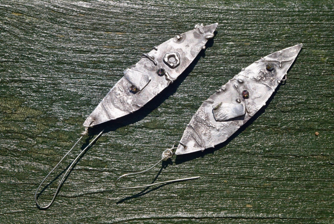 Handgefertigte Sterling Silberohrringe Mit Strukturierte Oberfläche Handgefertigte Sterling Silberohrringe Mit Strukturierte Oberfläche von PersephoneCameBack
