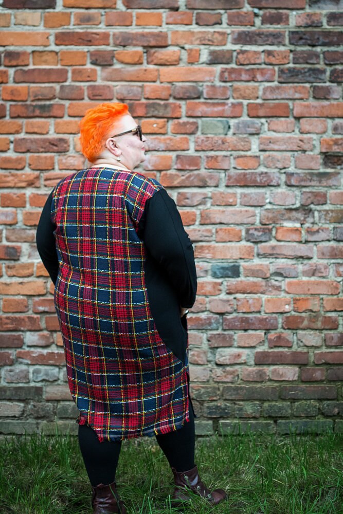 Kariertes Plus Size Kleid Kimono Ärmel Boho Midi von Persikeliz