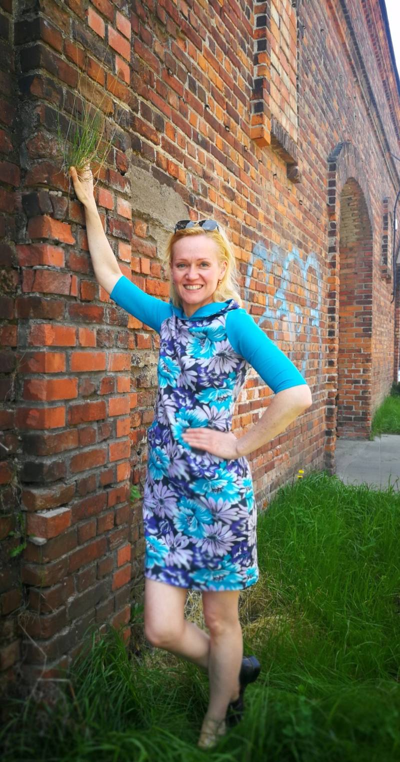 Plus Size Floral Hoodie Dress Lässiges Baumwoll Strick Midi von Persikeliz