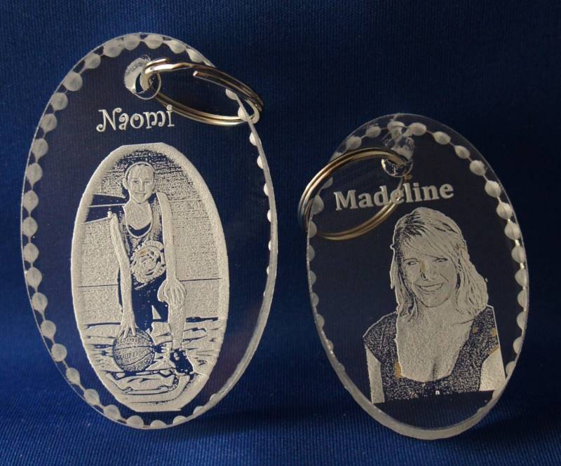 Personalisierter Foto-Schlüsselanhänger, Bekommst Dein Lieblingsfoto in Dickem Acryl Mit Gravierten Worten Deiner Wahl, Macht Ein Tolles Geschenk Personalisierter Foto-Schlüsselanhänger, Bekommst Dein Lieblingsfoto in Dickem Acryl Mit Gravierten Worten Deiner Wahl, Macht Ein Tolles Geschenk von PersonalEtchings