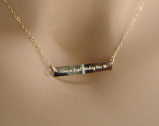Ich Habe Eine Engel Watching Over Me Gold Bar Halskette, Ich Nenne Sie Mama Silber Halskette, Ich Ihn Papa, Memory Gravierte Halskette von PersonalandDesign