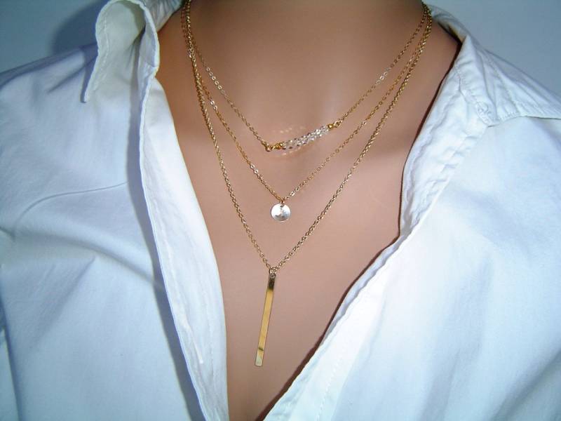 Personalisierte Layering Halskette Set/Geburtsstein Gold Plättchen Zarte Halsketten Mit Initial von PersonalandDesign