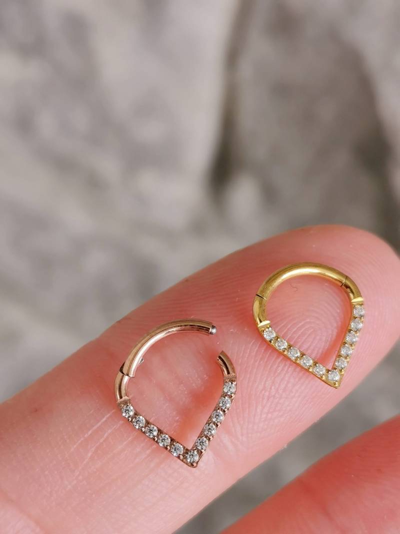 1 Pc-16G 8 Mm 10 - Edelstahl Clicer- Daith Septum V Form Ohrring von PersonalisedLayered
