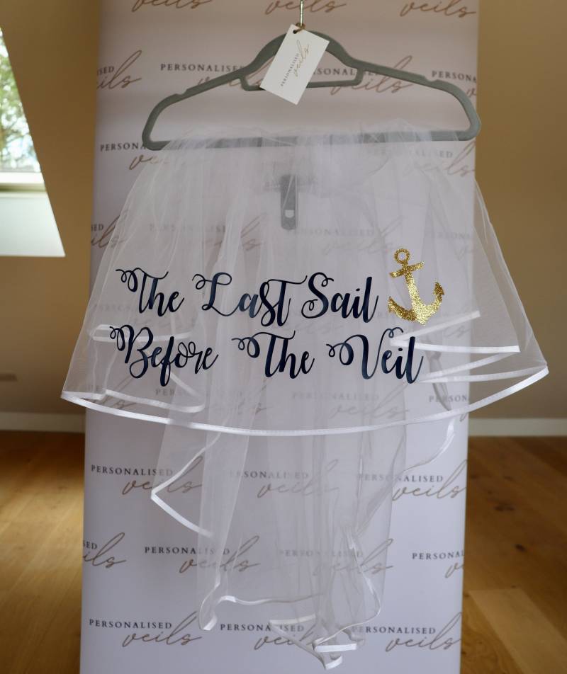 Segel Vor Dem Schleier | Atemberaubender Personalisierter Junggesellinnenabschied Henne Do Brautparty Personalisierte Sailor Thema Segel Vor Dem Schleier | Atemberaubender Personalisierter Junggesellinnenabschied Henne Do Brautparty Personalisierte Sailor Thema von PersonalisedVeil
