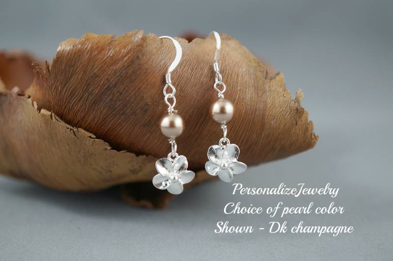 Blumen Ohrringe | Sterling Silber Plumeria Swarovski Perlen Blumenmädchen Geschenk Junior Brautjungfer Geschenke von PersonalizeJewelry