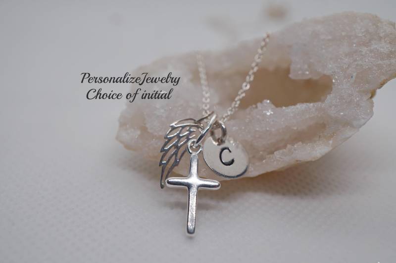 Kreuz Winkel Halskette | Hand Gestempelt Initial Sterling Silber 925 Religiöses Personalisiertes Trauergeschenk Erinnerung Schmuck von PersonalizeJewelry