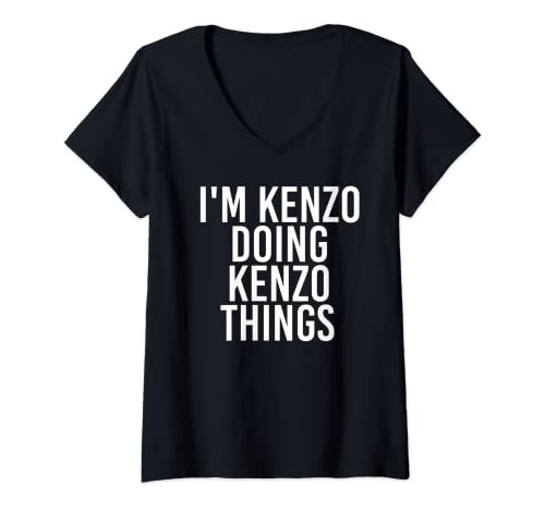 Damen Lustiges Geburtstagsgeschenk mit der Aufschrift "I'M KENZO DOING KENZO THINGS" T-Shirt mit V-Ausschnitt Damen Lustiges Geburtstagsgeschenk mit der Aufschrift "I'M KENZO DOING KENZO THINGS" T-Shirt mit V-Ausschnitt von Personalized First Name Dad Father Christmas Lover