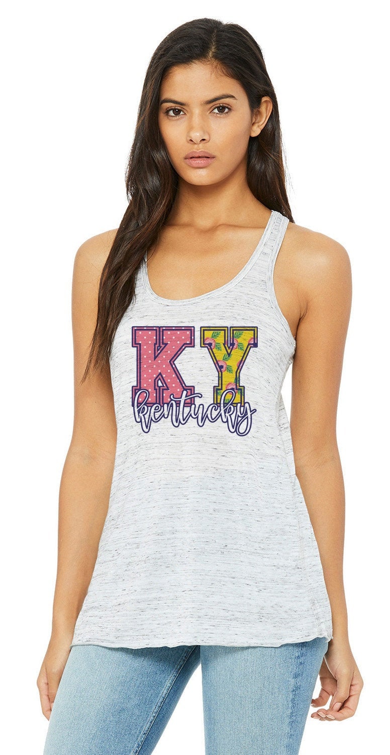 Kentucky State Tank Top Mit Rosa Und Gelben Schriftzug von PersonalizedTouch11