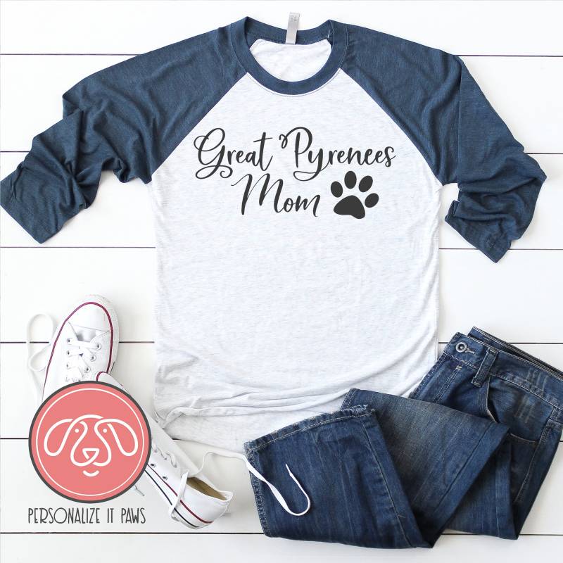 Tolle Pyrenäen Hund Mama Raglan Tolle Pyrenäen Hund Mama Raglan von Personalizeitpaws