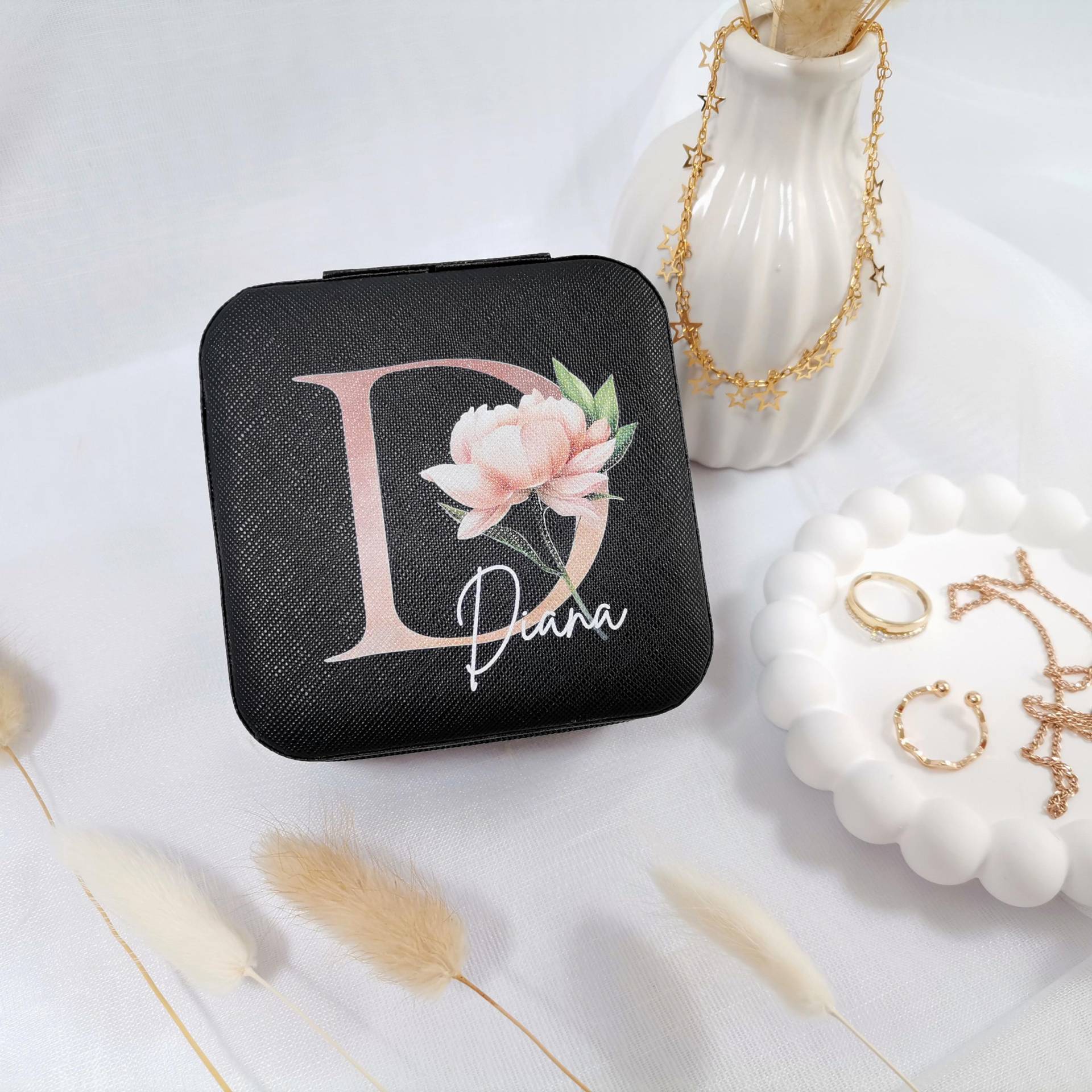 Personalisierte Schmuckschatulle Für Mädchen | Reise Schmuckkästchen Mit Name & Initiale Weihnachtsgeschenk Tochter, Kinder, Teenager Personalisierte Schmuckschatulle Für Mädchen | Reise Schmuckkästchen Mit Name & Initiale Weihnachtsgeschenk Tochter, Kinder, Teenager von PersonlichShop