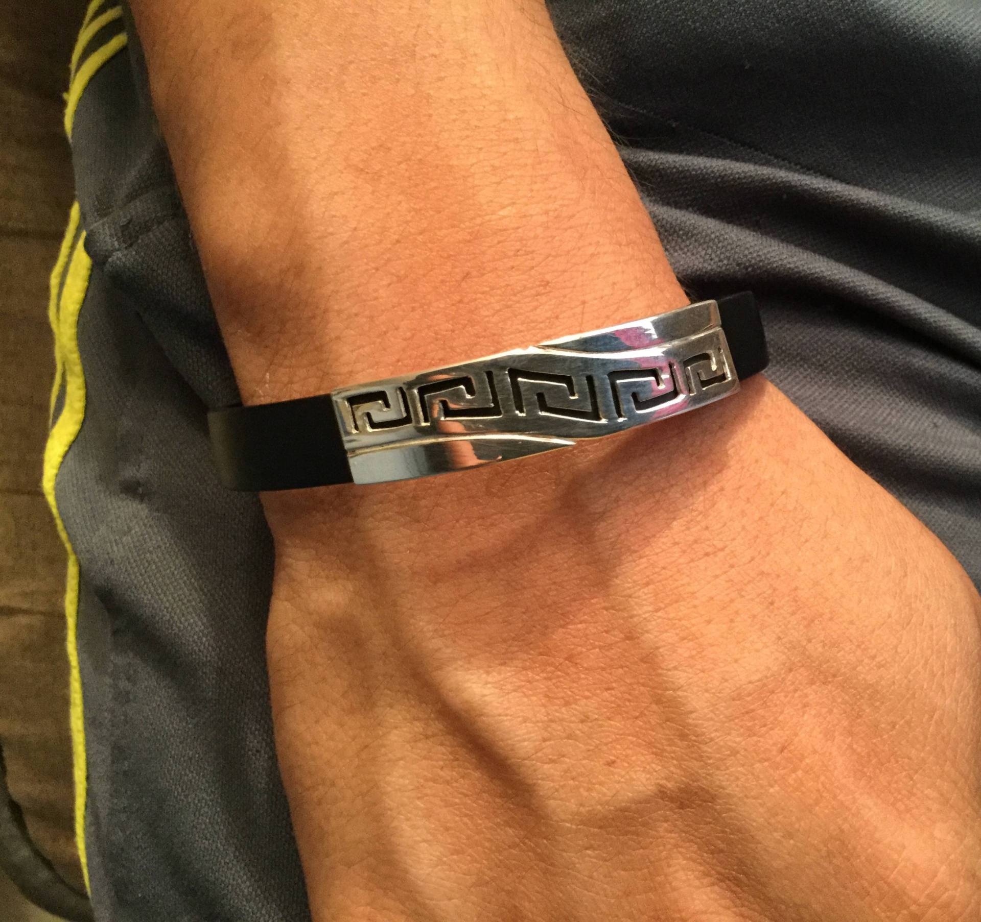 Handgefertigtes Armband Aus 925Er Silber Und Schwarzem Kautschukband von PeruMuchikstore