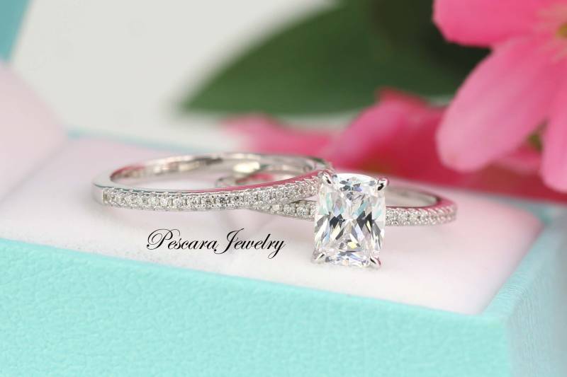 1.9Ctw Kissen Hochzeit Ring Set Längliche Verlobungsring Ringkissen Solitär Solitärring Versprechensring Sterling Silber von PescaraJewelry