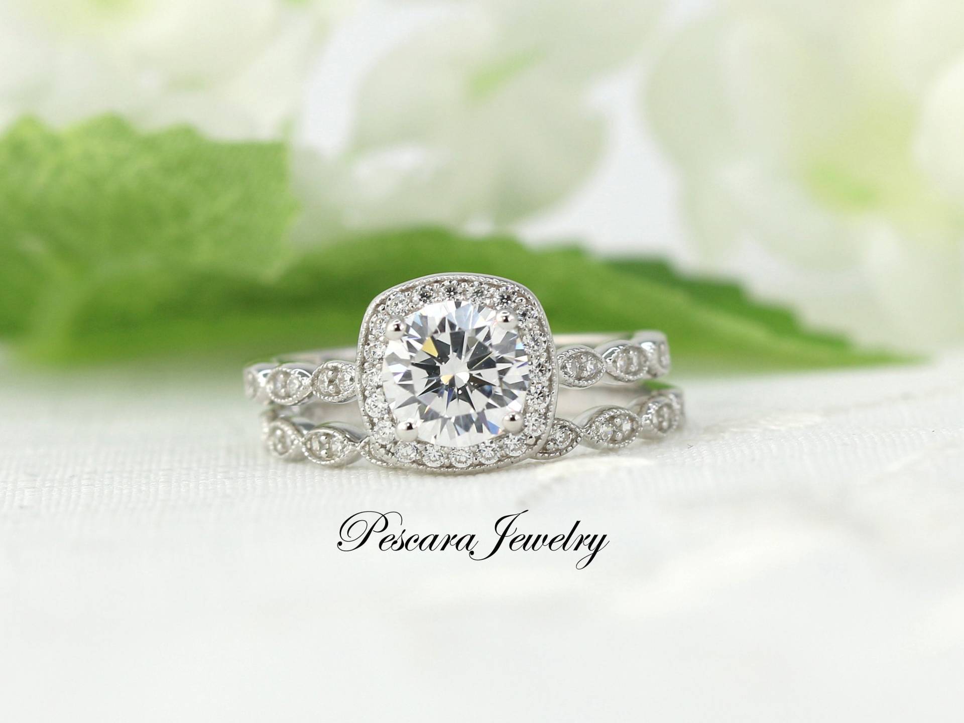 2.0Ctw Art Deco Verlobungsring, Kissen Heiligenschein Mit Rundem Zirkonia-Ring, Ehering Set, Brautring Ring Aus Sterlingsilber von PescaraJewelry