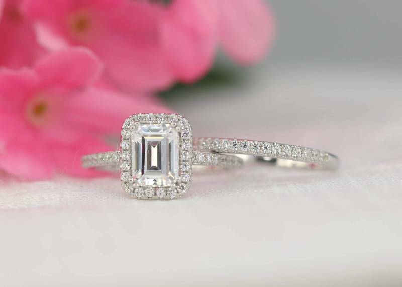 Hochzeit Ring, Verlobungsring, Smaragd Braut Set, Halo Cut Versprechen Sterling Silber von PescaraJewelry