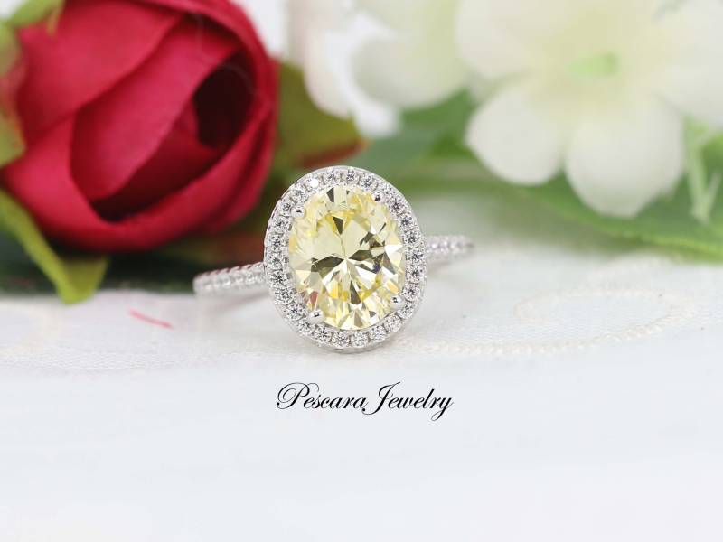 Kanariengelb Oval 3Ct Verlobungsring, Halo Ring, Versprechen Jubiläumsring, Brautring, Sterling Silber Cz Ring von PescaraJewelry