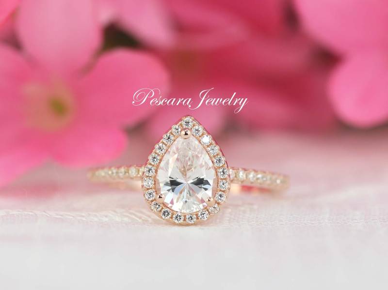 Rosegold Cz Birne Verlobungsring - Ring Im Birnenschliff Birnen Halo Ehering Diamant Simulant | Cz 1 Karat Sterling Silber von PescaraJewelry