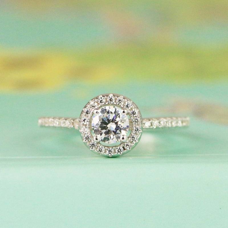 Runder Halo Ring - Sterling Silber Verlobungsring Schliff Zirkonia Hochzeitsring von PescaraJewelry