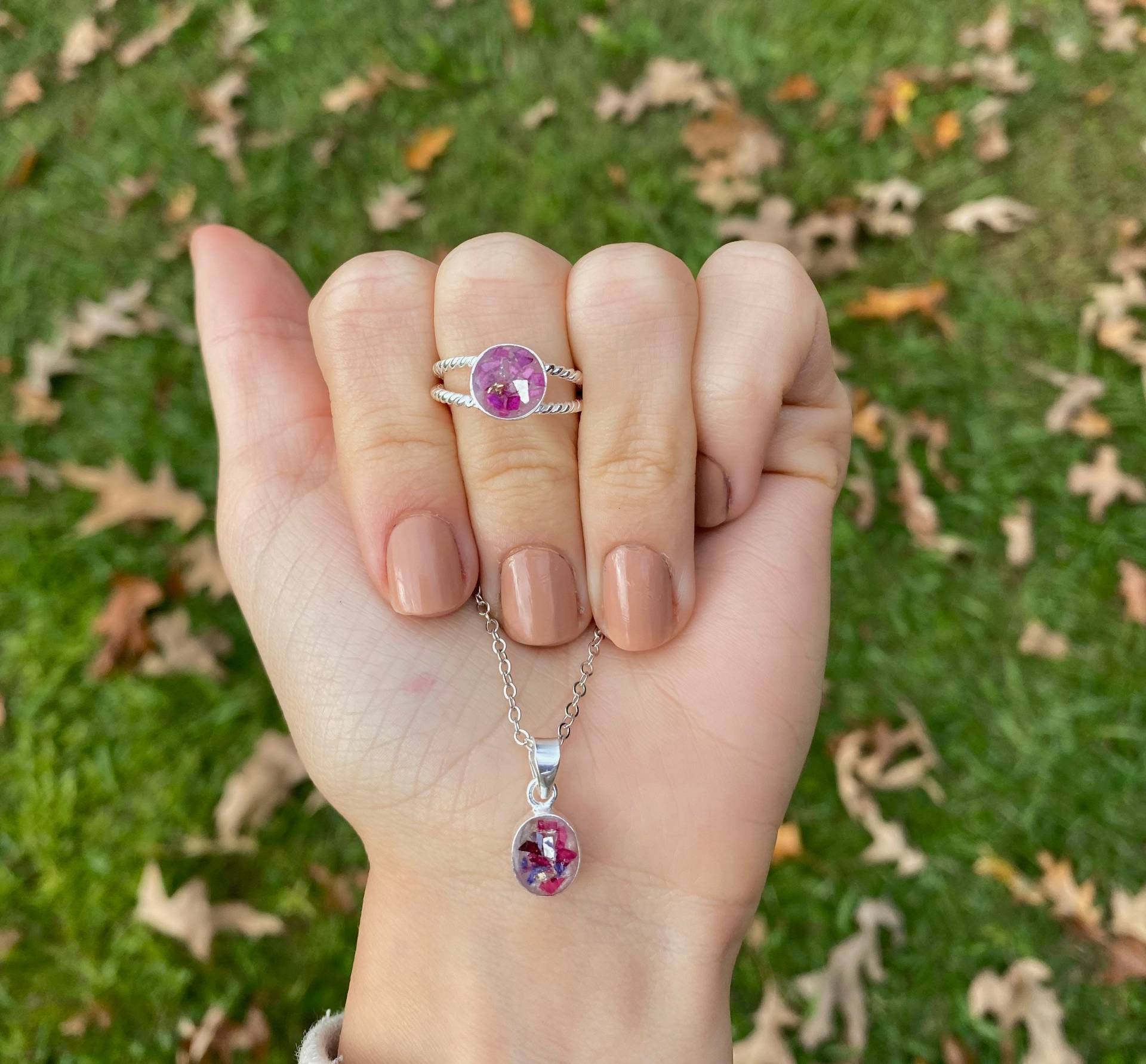 Trauerblume Andenken Schmuck Set - Erinnerungsblume Ring & Halskette -Getrocknete Beerdigung/Hochzeit Blumenschmuck Andenken-Memorial von PetalsandKeepsakes