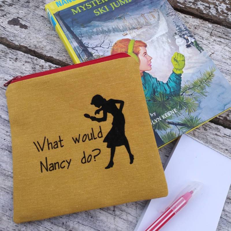 Was Würde Nancy Nur Tun? Reißverschlusstäschchen. Drew Tasche. Carolyn Keene-Fans. Geschenkidee. Mystery Geldbörse von PetalzandFinz