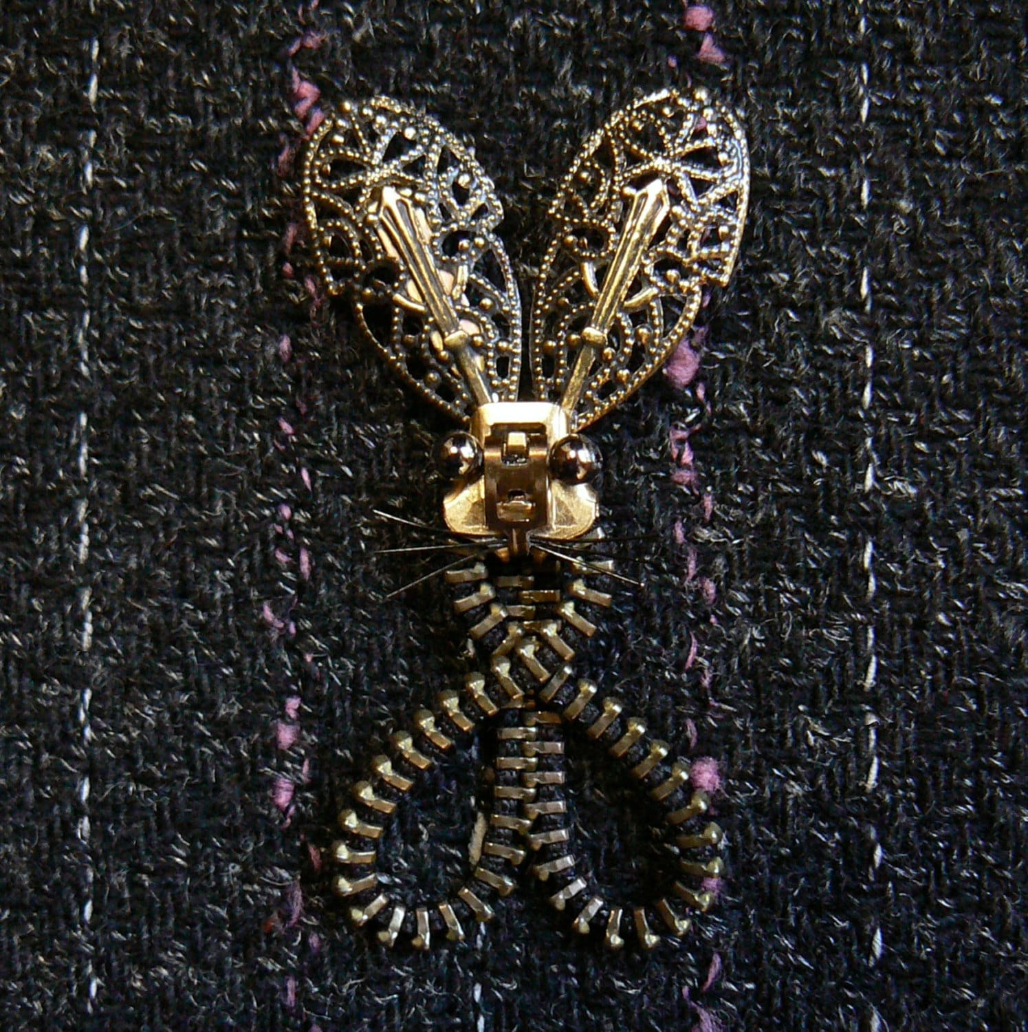 Osterhase Reißverschluss Brosche von PeteAndVeronicas