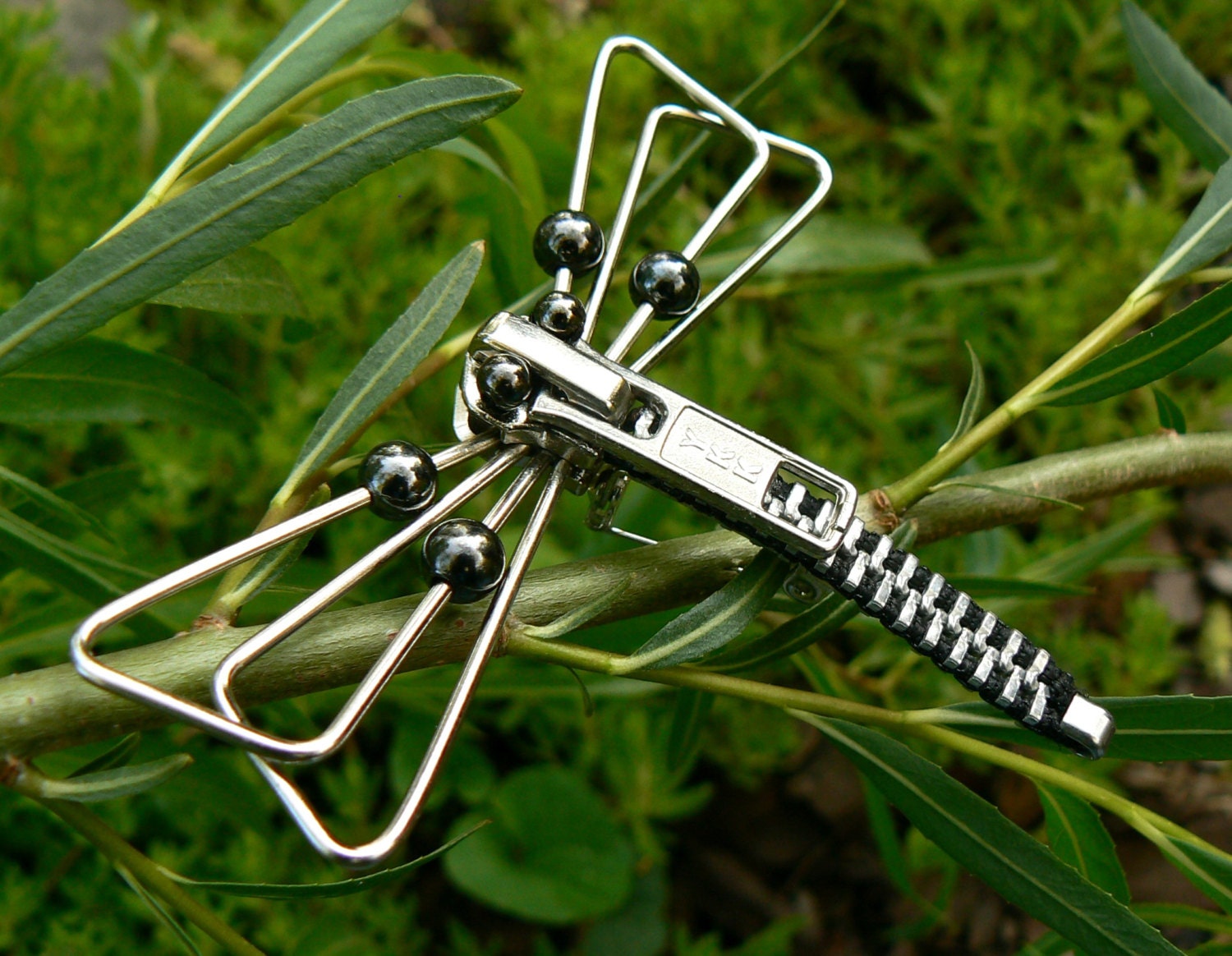 steampunk Libelle Reißverschluss Brosche von PeteAndVeronicas