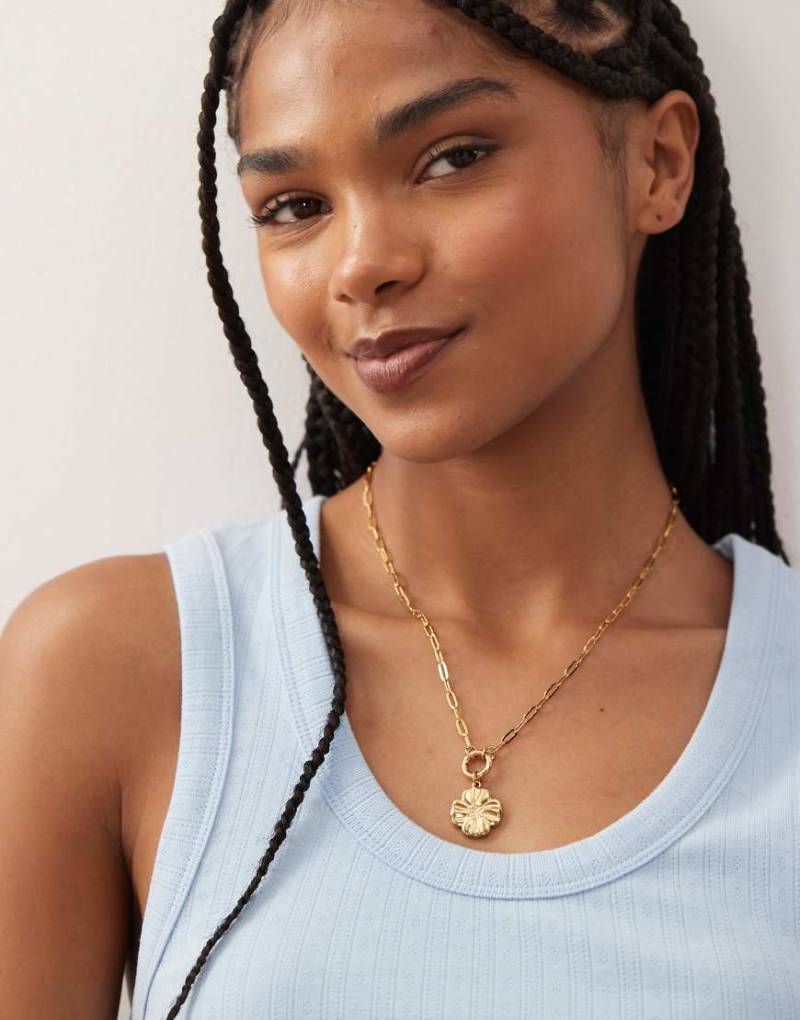 Petit Moments - Halskette aus Edelstahl in Gold mit Blumenanhänger-Goldfarben von Petit Moments