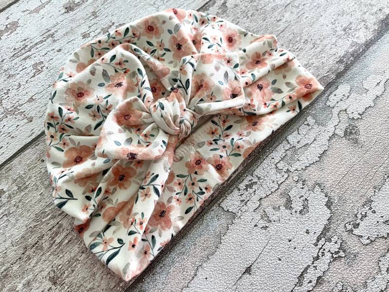 Frühlingsblumen Turbanmütze Mit Schleife, Baby Für Den Frühling, Kleinkindmütze Großer Mütze Und Stirnband Set von PetitBabu