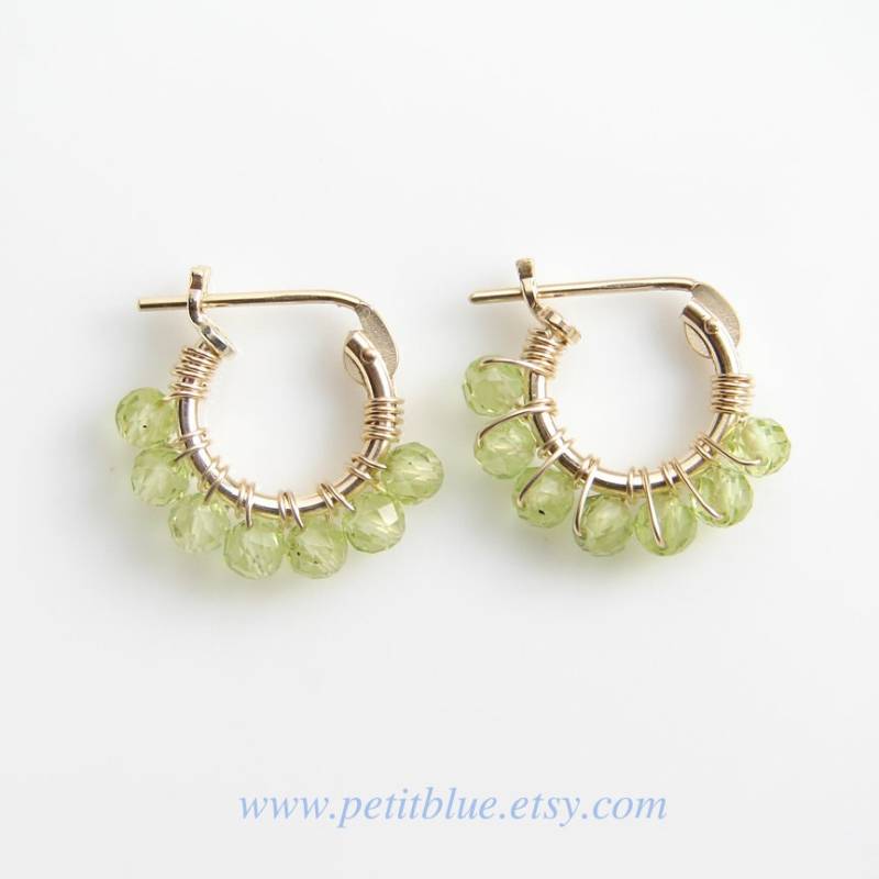 August Geburtstag ~ Peridot Ohrringe 14K Gf Creolen 10 Mm Oder 12 Geburtsstein Brautjungfer Geschenk Kleine von PetitBlue