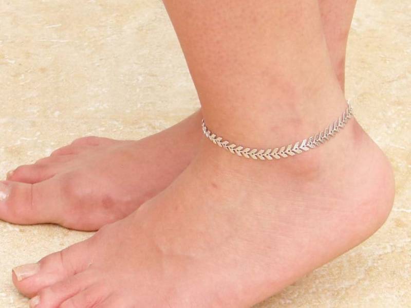 Strukturiertes Silber Chevron Fußkettchen ~ Pfeil Fischgrät Fuß Schmuck Sommer Brautjungfer Geschenk Strandhochzeit von PetitBlue