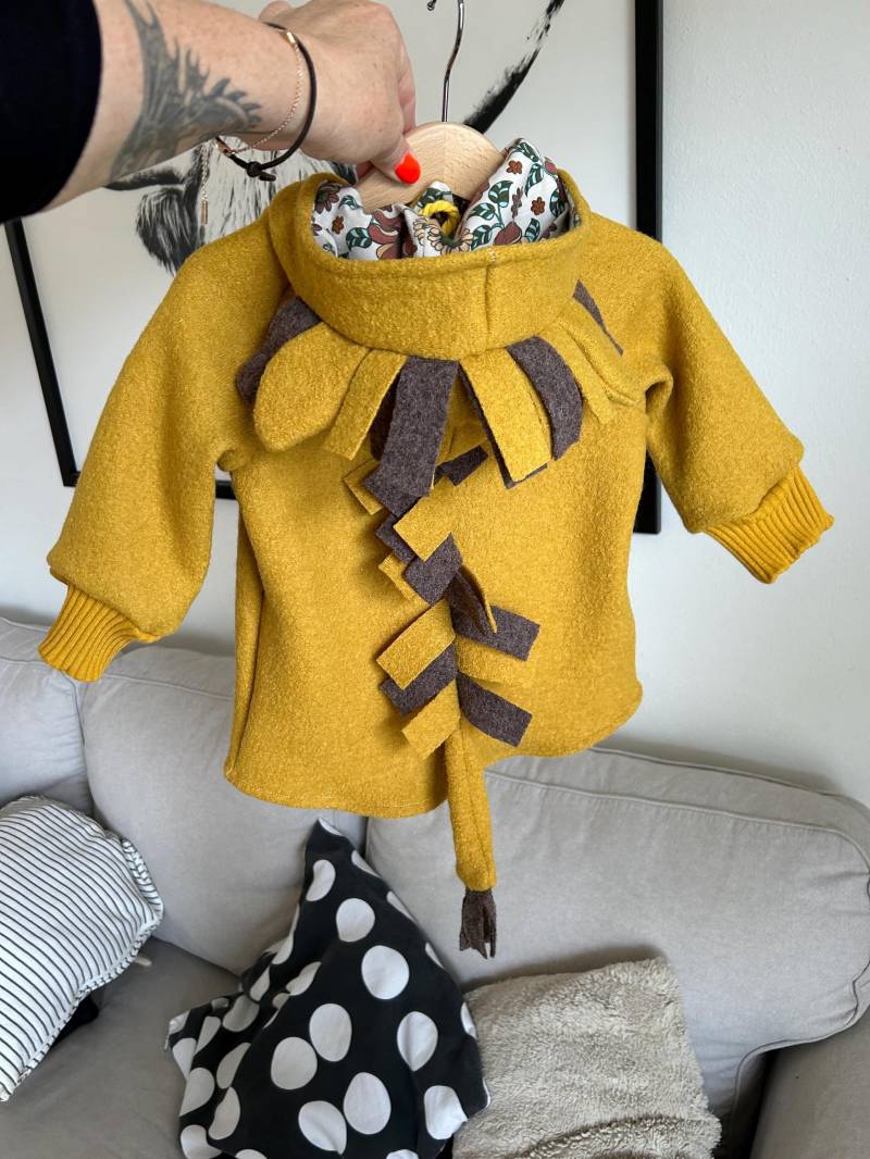 Wollwalk Jacke „Löwe" von PetitNain