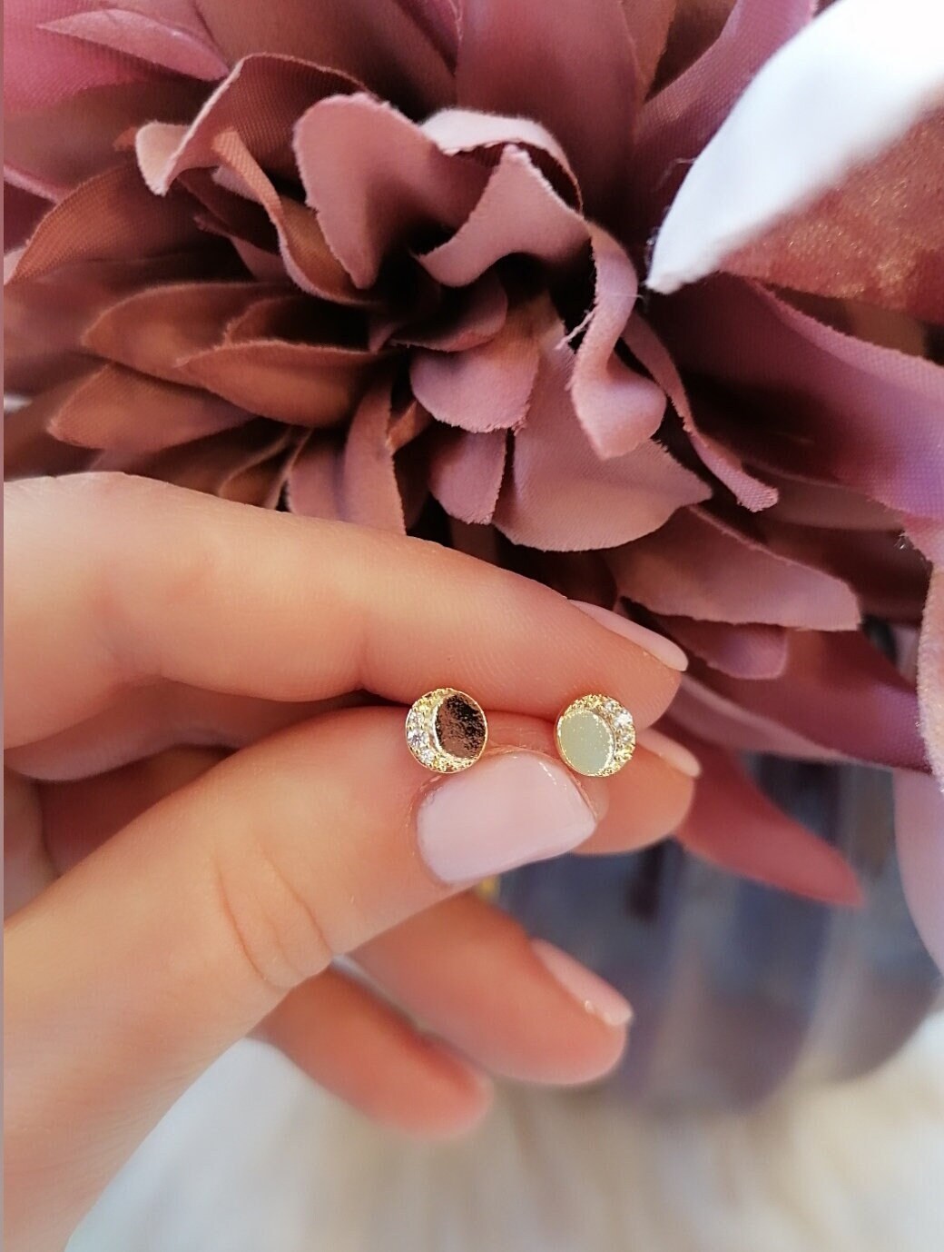14 Karat Kreis Ohrringe Mit Kleinen Halbmond Aus Swarovski Splitter 14 Karat Kreis Ohrringe Mit Kleinen Halbmond Aus Swarovski Splitter von PetiteBeauteshop