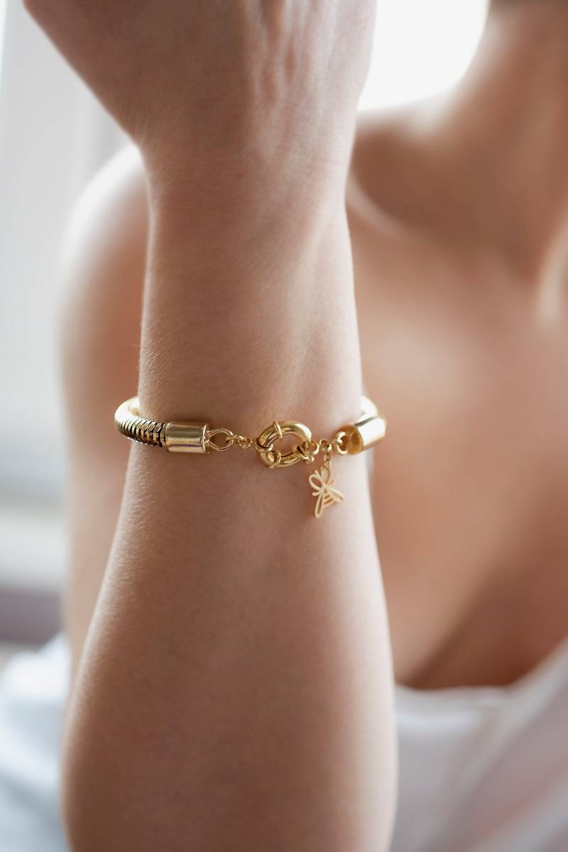 Gold Filled Schlangenkettenarmband Bienenanhänger, Seemannverschluss Gold Filled Schlangenkettenarmband Bienenanhänger, Seemannverschluss von PetitesPierres