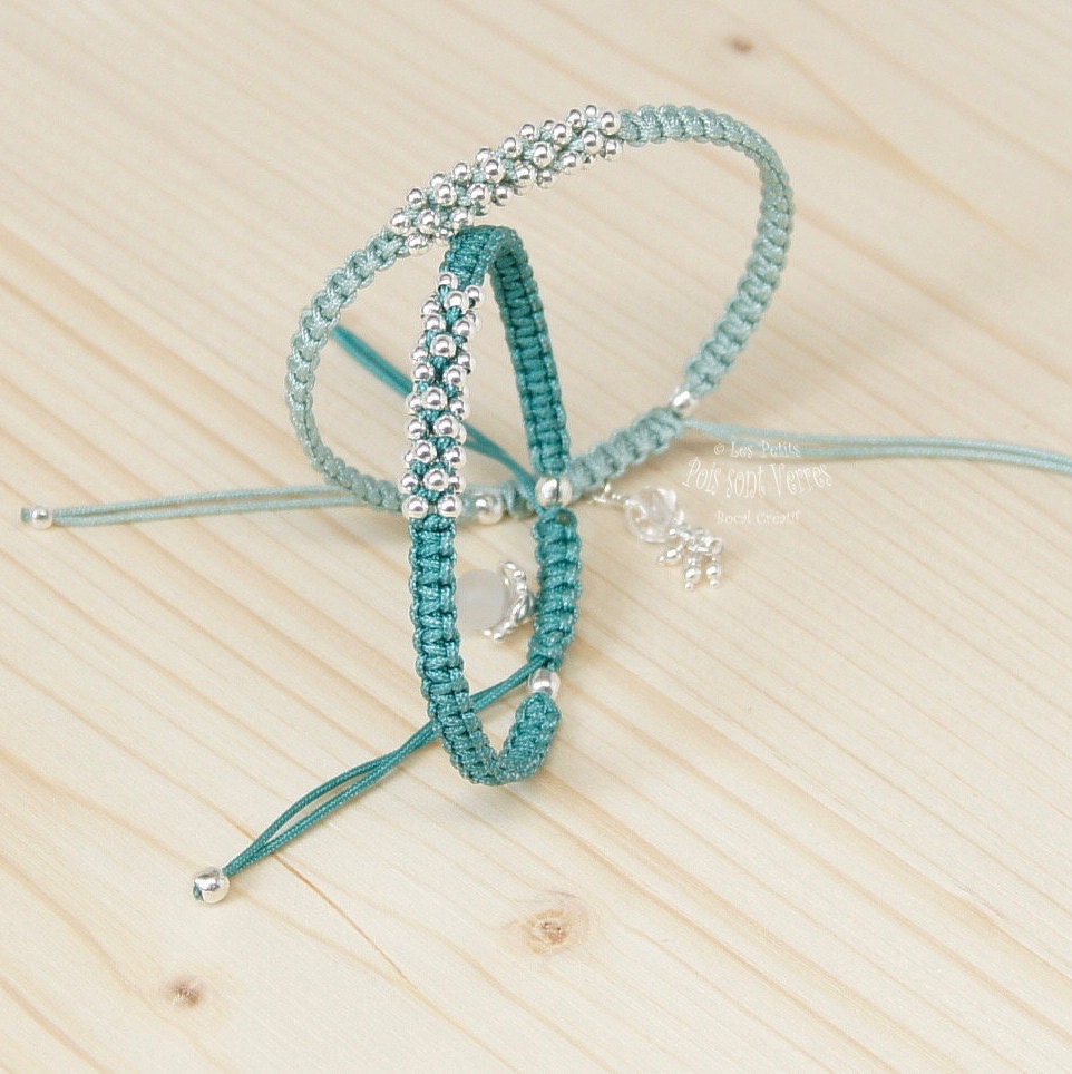 Armband Mit 925 Silberperlen in Verschiedenen Grünfarben Erhältlich Armband Mit 925 Silberperlen in Verschiedenen Grünfarben Erhältlich von PetitsPoisSontVerres
