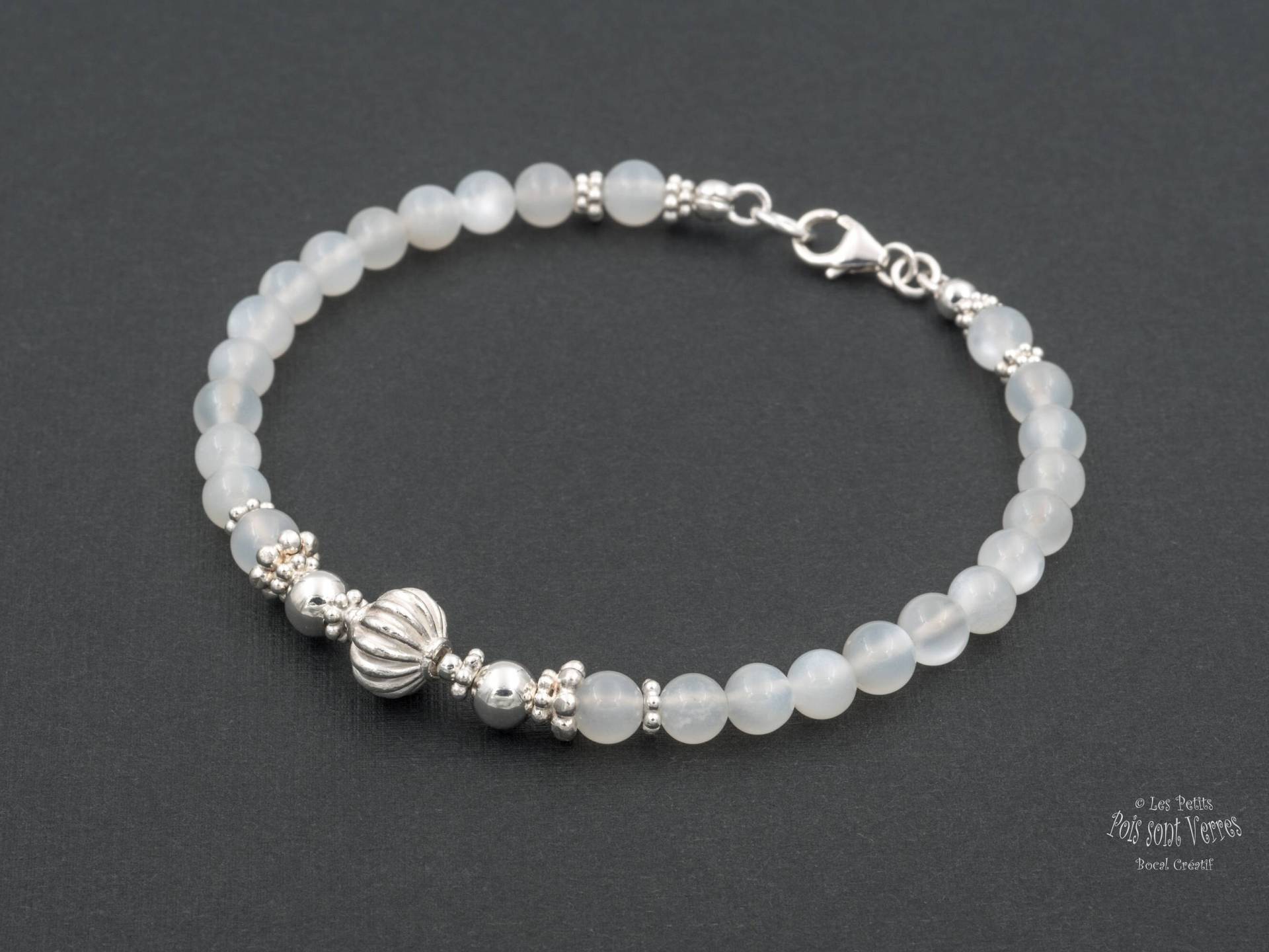 Bestehend Aus Steinen Edelsteine Der Weiße Mond Und Silber 925 Perlen Armband Bestehend Aus Steinen Edelsteine Der Weiße Mond Und Silber 925 Perlen Armband von PetitsPoisSontVerres