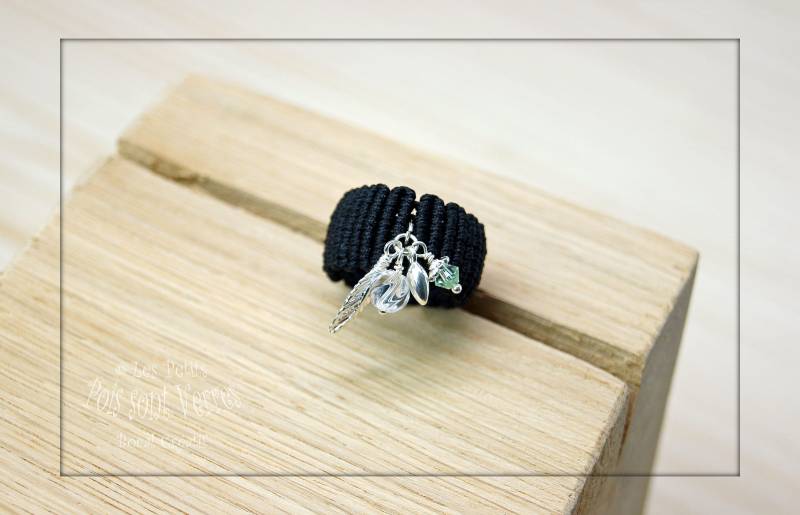Micromacrame Ring Mit 925 Silber Charms Micromacrame Ring Mit 925 Silber Charms von PetitsPoisSontVerres