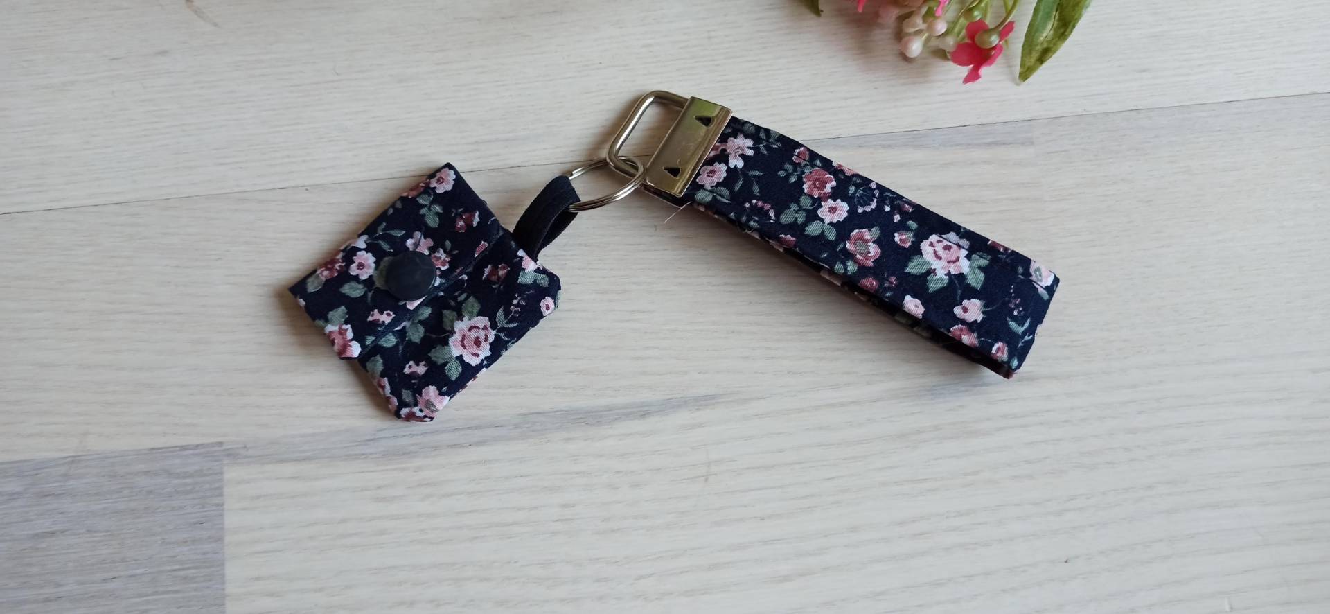 2Er-Set Schlüsselband Und Einkaufchiptasche 2Er-Set Schlüsselband Und Einkaufchiptasche von PetraHandmadeLaden