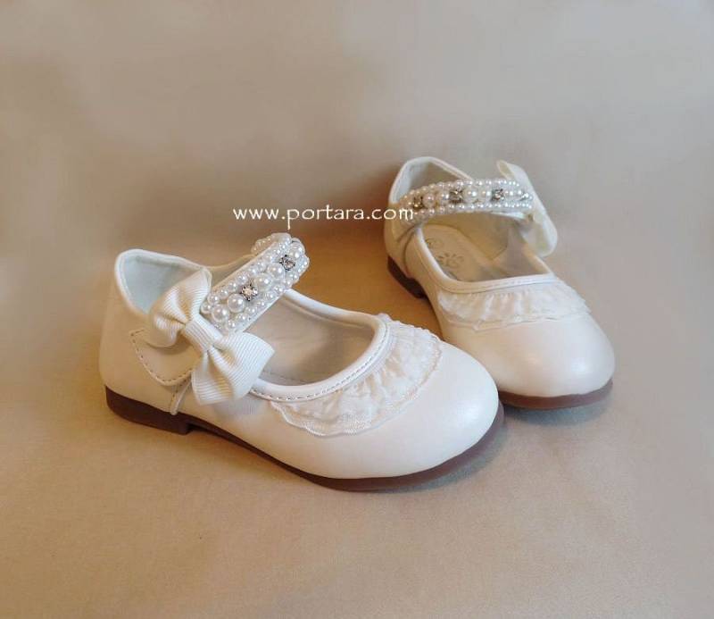 Fabelhafte Mädchen Schuhe Mit Perlen Und Kristallen von PetrasUniqueBoutique