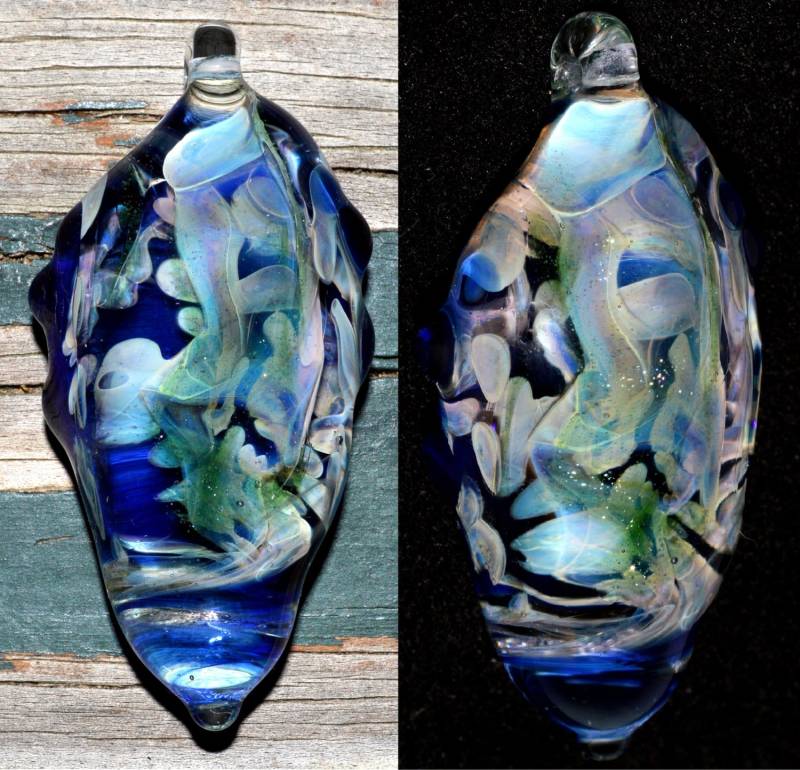 Exquisite Blau Mond Und Kobaltblau Funkelnden Anhänger - Einzigartige Handblown Glas von PetrichorArts