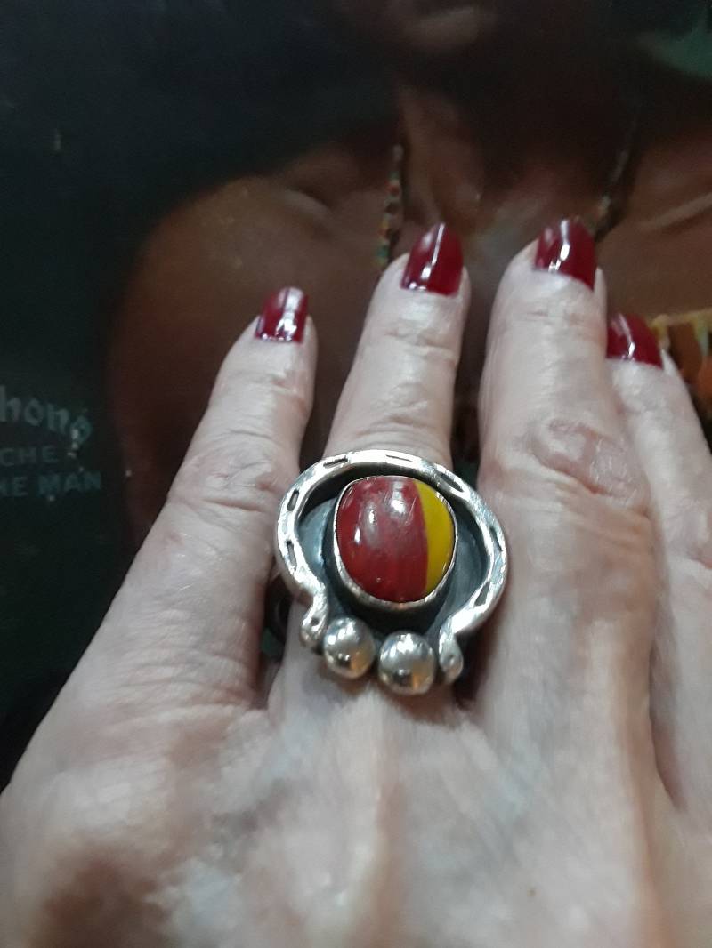 Hufeisenring Aus Sterlingsilber Mit Rotem Und Gelbem Jaspis-Mittelstein von PetronellaGDesigns